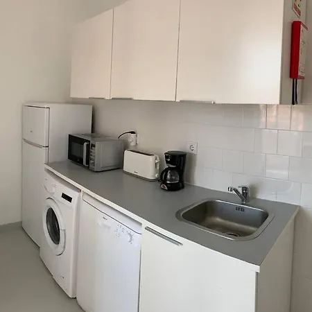 アパート Cozy Apt. 10 Min. Walking Distance From Downtown.