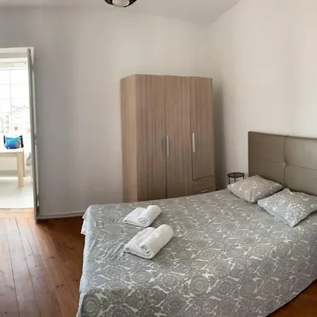アパート Cozy Apt. 10 Min. Walking Distance From Downtown. *